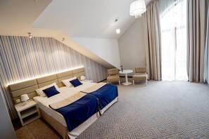 Comfort-Apartment | 1 Schlafzimmer, Zimmersafe, Schreibtisch, Bügeleisen/Bügelbrett