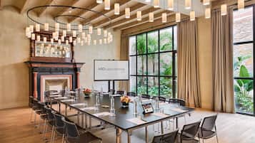 Meeting facility