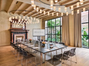 Meeting facility