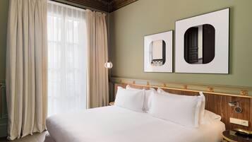 Ropa de cama de alta calidad, edredón y minibar
