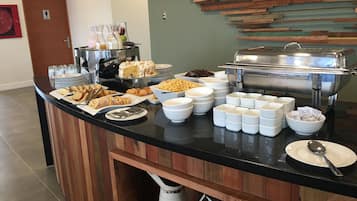Free daily buffet breakfast