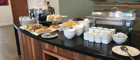 Petit déjeuner buffet compris tous les jours