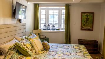 Suite, 1 Bedroom, Patio, Ground Floor | Free WiFi