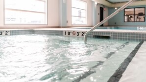 Indoor pool, outdoor pool - Stars Inn Edmonton Airport (Leduc)