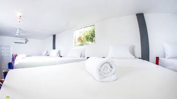 Shared dormitory, 14 people, room 4