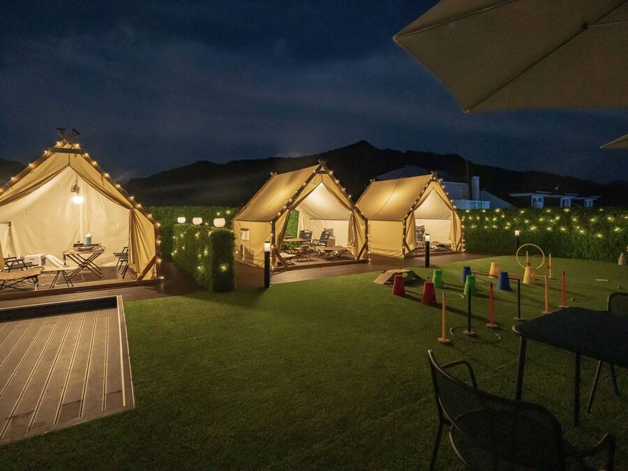 Random Room Assignment + Glamping Zone PKG | Premium bedding, memory foam beds, soundproofing, free WiFi