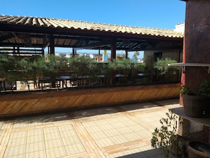Apartamento standard, 1 quarto nível piscina | Hiên