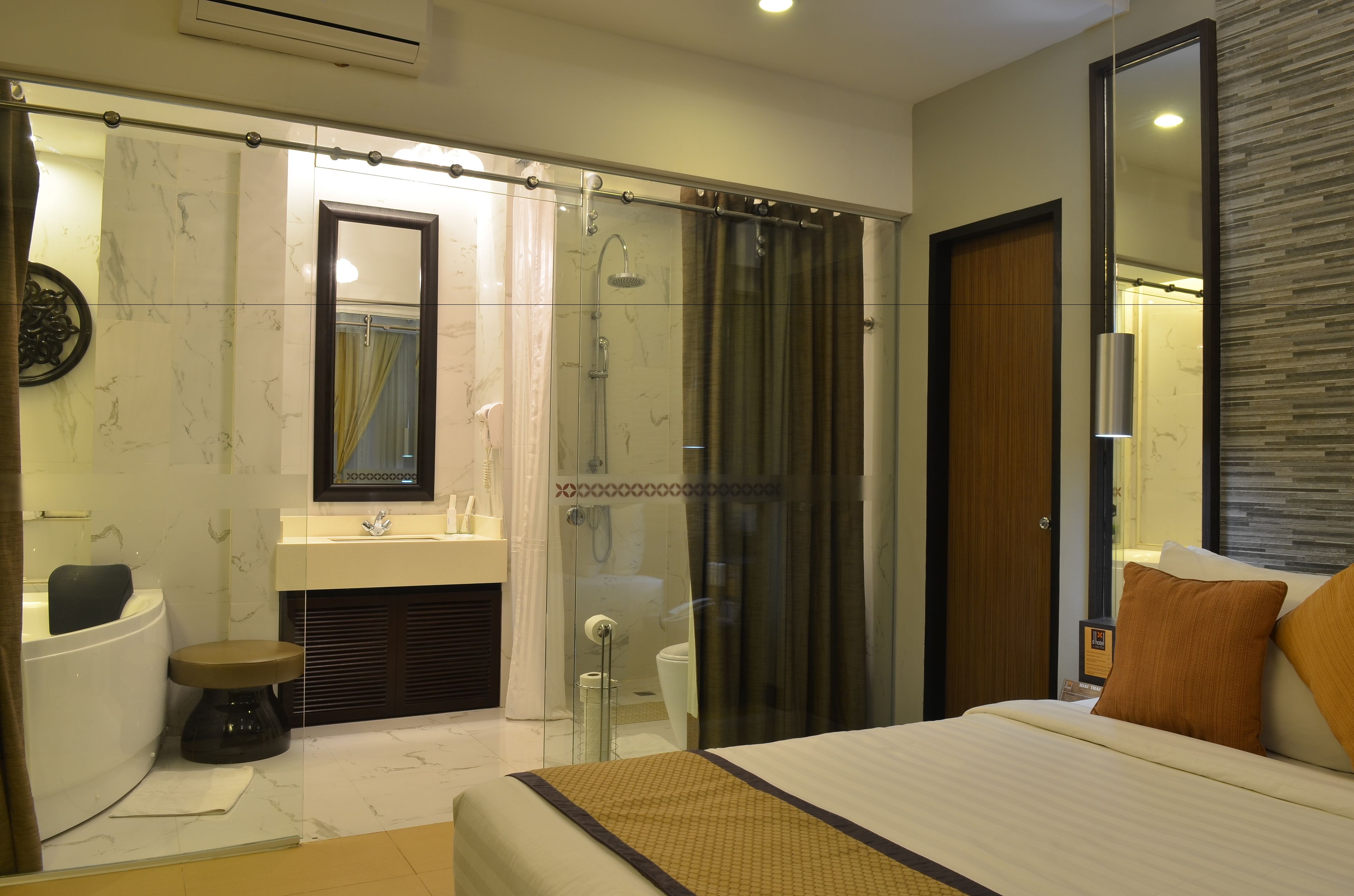 executive suite - no view | desk, rollaway beds, free wifi, wheelchair access