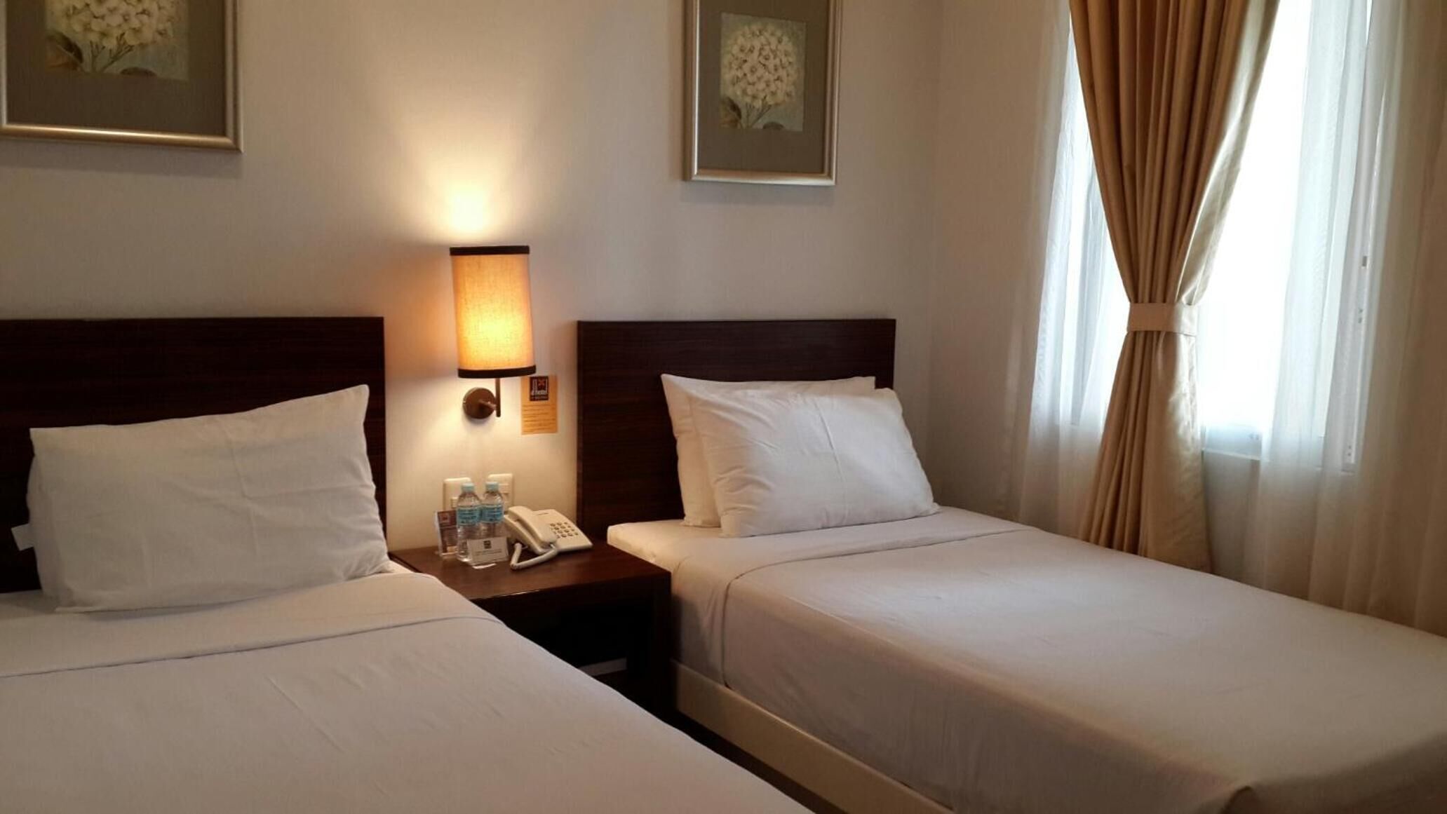 desk, rollaway beds, free wifi, wheelchair access