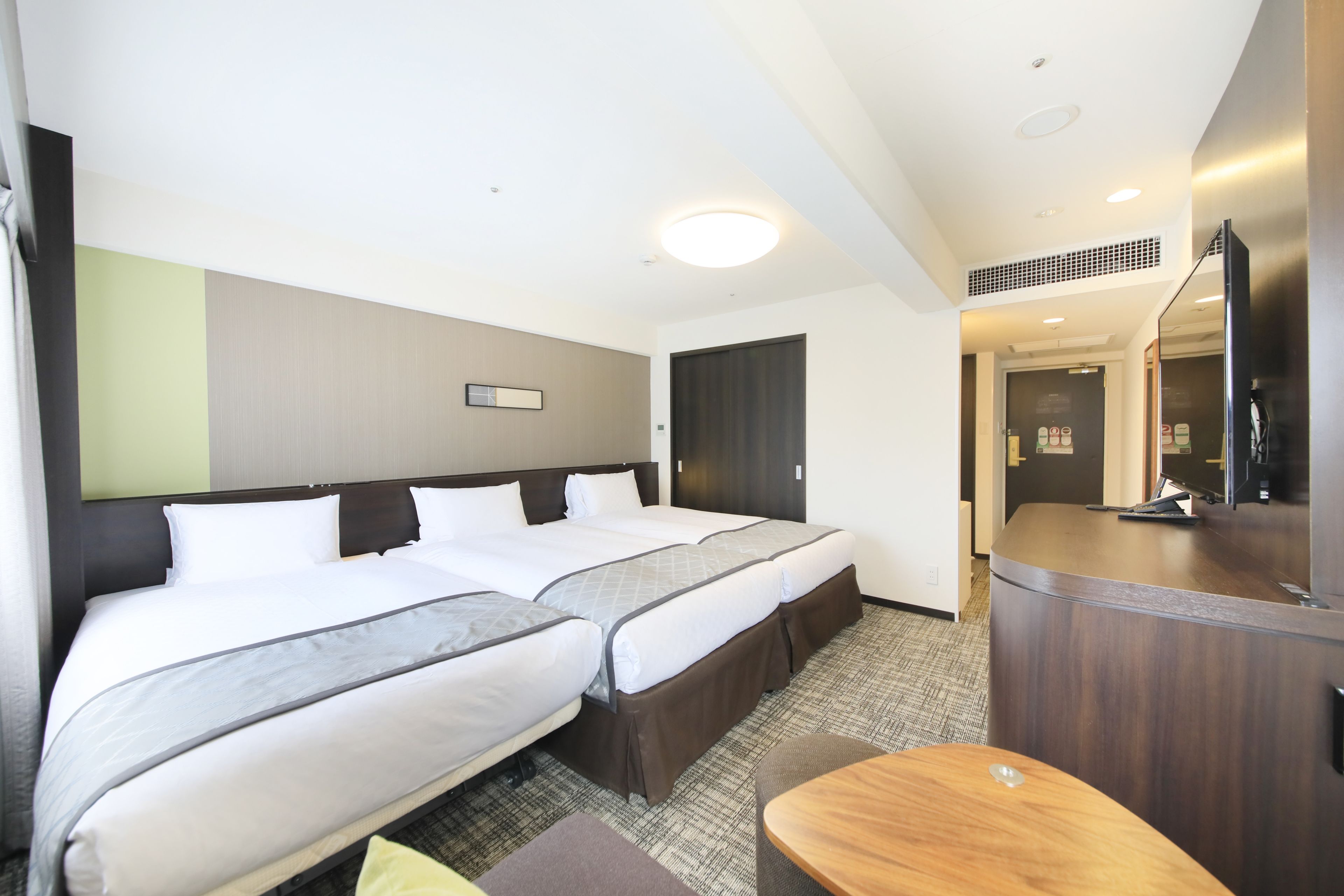 1 bedroom, desk, soundproofing, free wifi