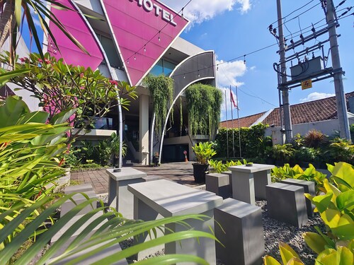  Viva Hotel Kediri, Azana Hotels Collection