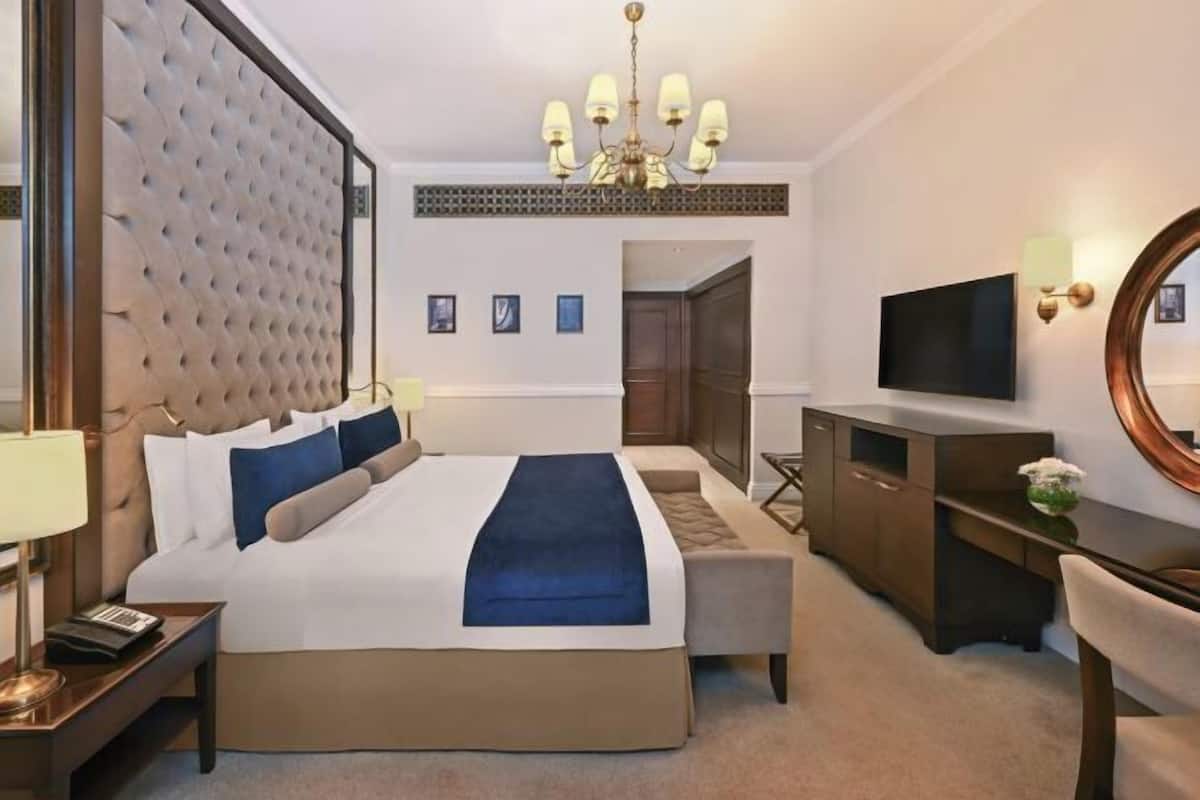 1 bedroom, premium bedding, pillow-top beds, in-room safe