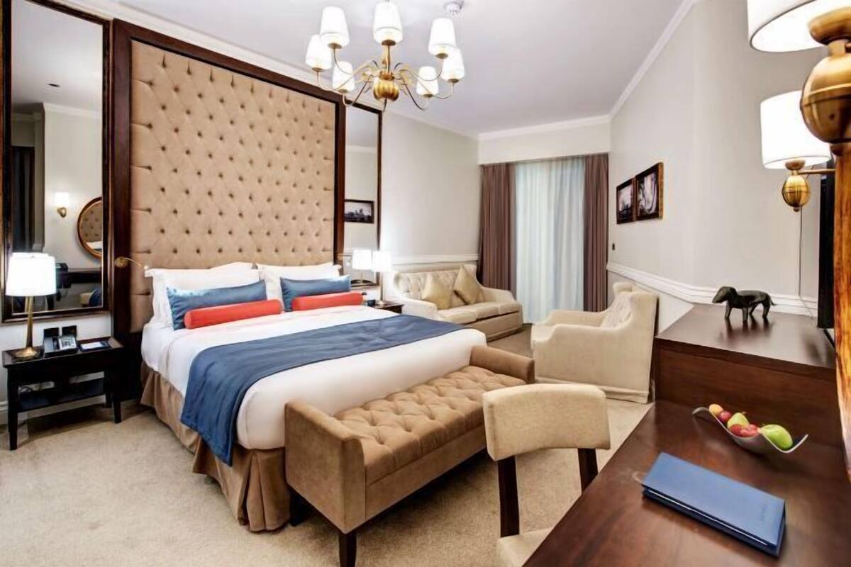 1 bedroom, premium bedding, pillow-top beds, in-room safe
