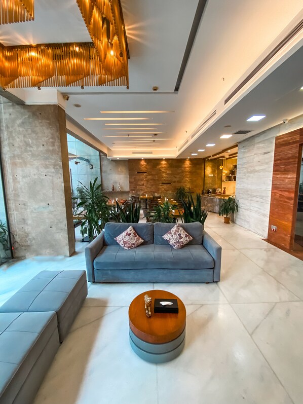 Interior entrance - Coventina Lake Suites (Dhaka)