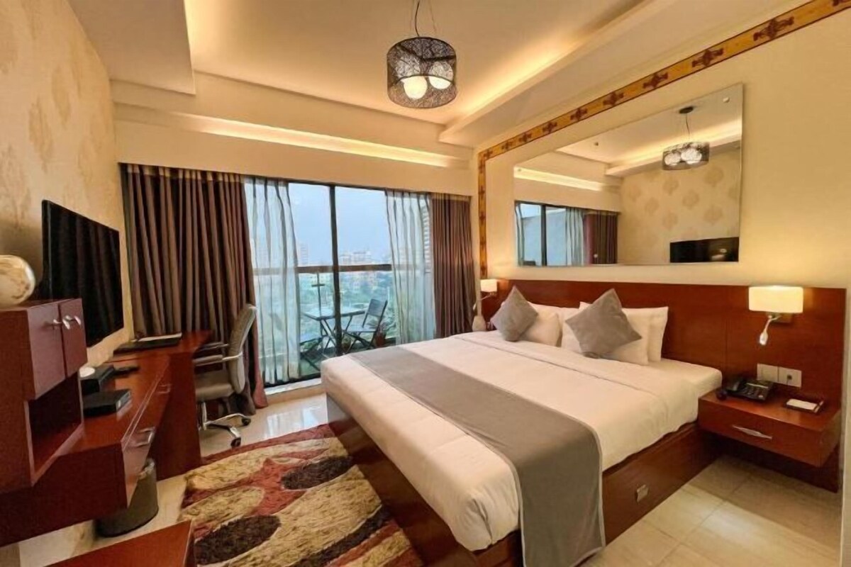 1 chambre, minibar, coffres-forts dans les chambres, bureau