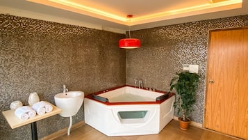 Nhà tắm công cộng