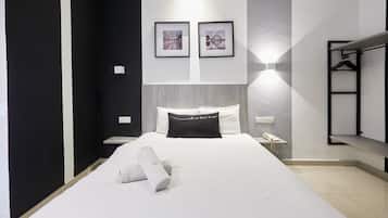 Superior Double Room | Meja, seterika/papan seterika, Wi-fi percuma, cadar katil