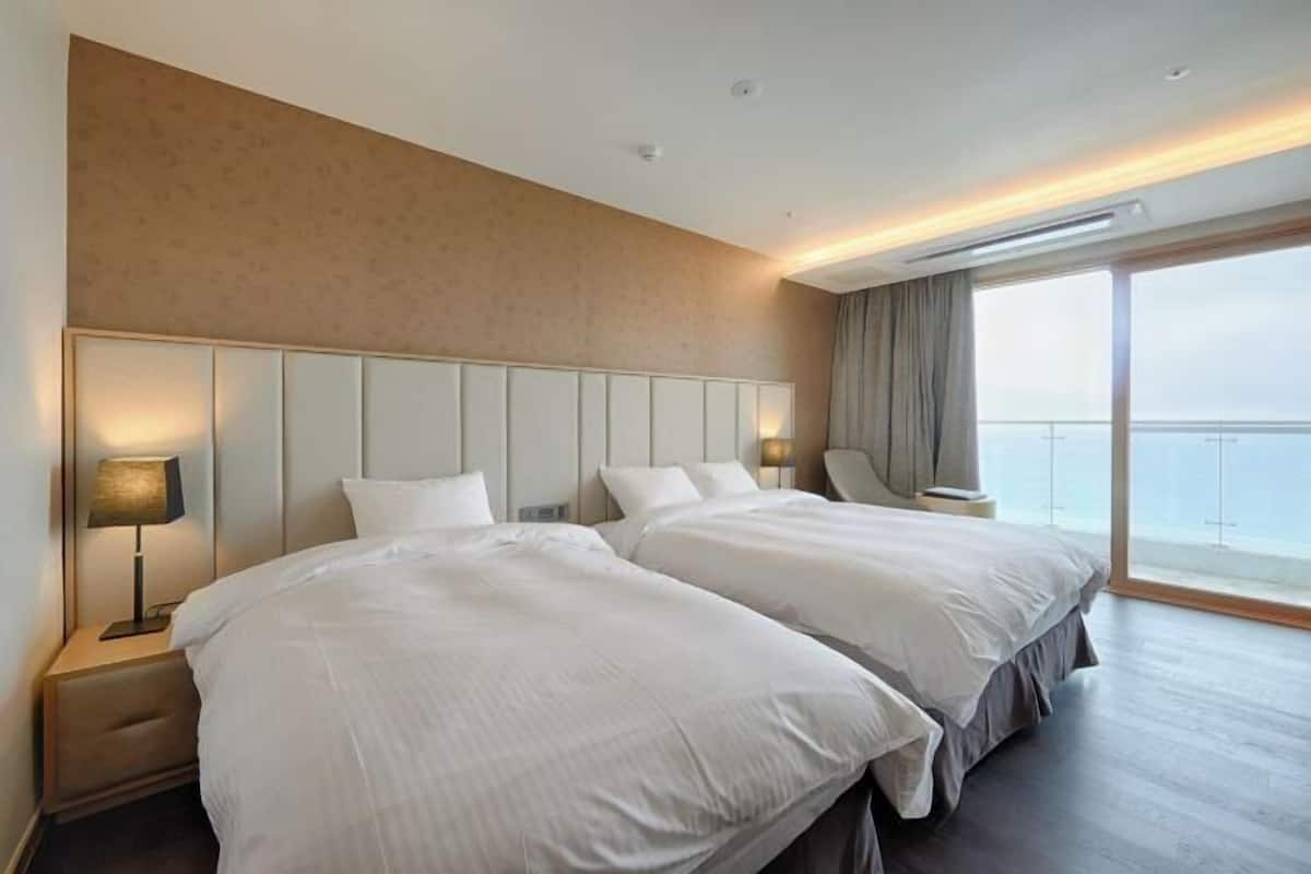 1 bedroom, premium bedding, WiFi, bed sheets