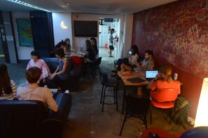 Executive lounge - Kimchee Busan Downtown Guesthouse - Hostel (Busan)