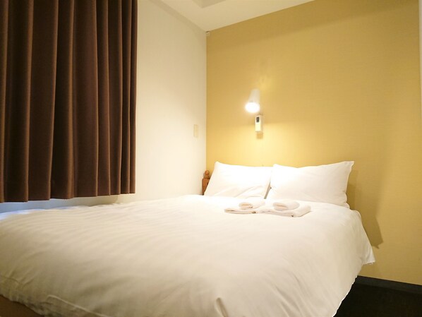 Semi-double Room, Non Smoking | Down comforters, desk, blackout drapes, free WiFi - Smile Hotel Kobe Motomachi (Kobe)