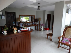 Reception - Harbour Gardens Tourist Inn (Tagbilaran)