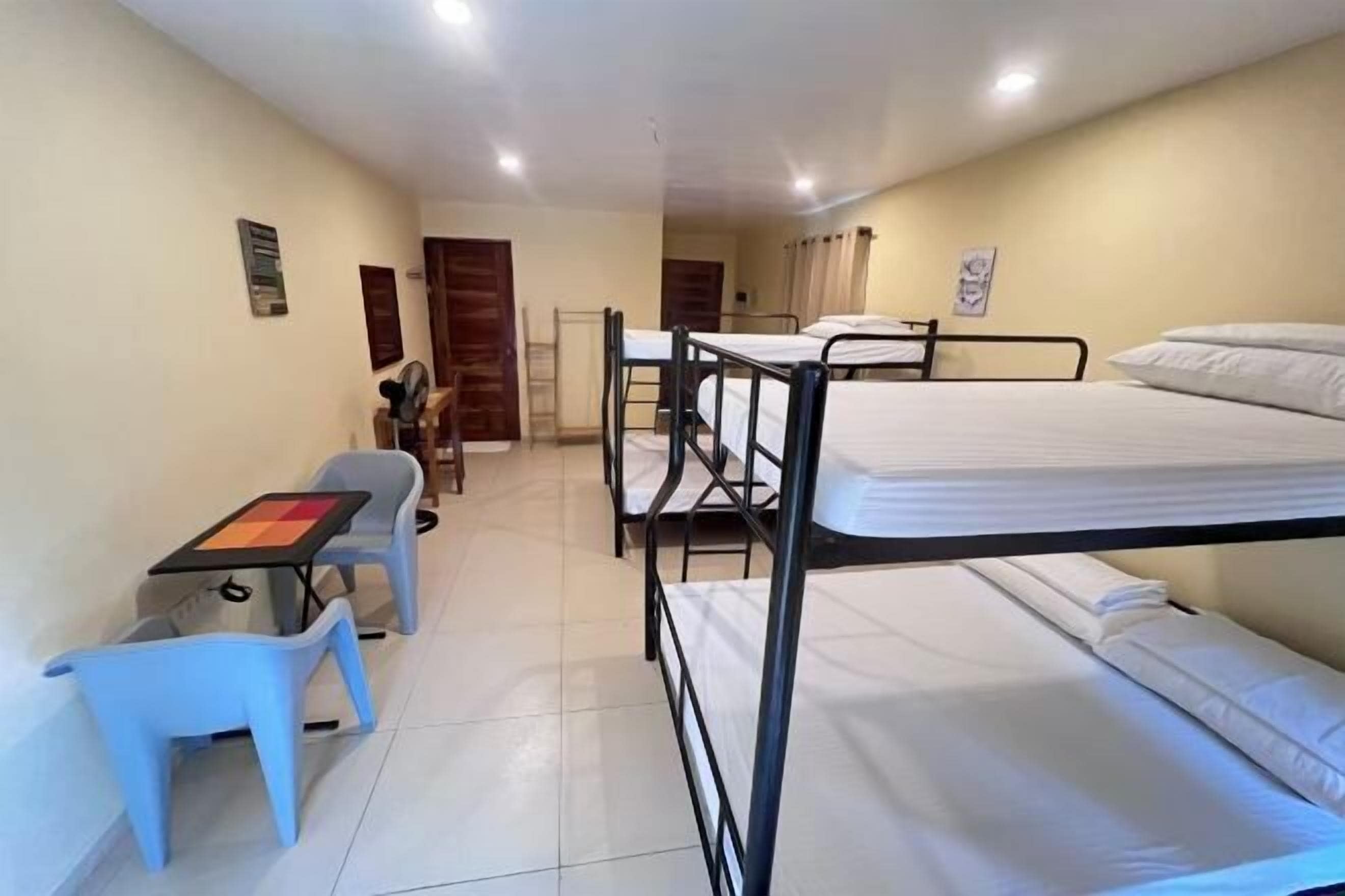 Decoració individual, cortines opaques i roba de llit 