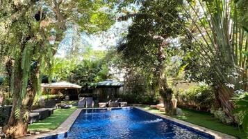 Alberca al aire libre