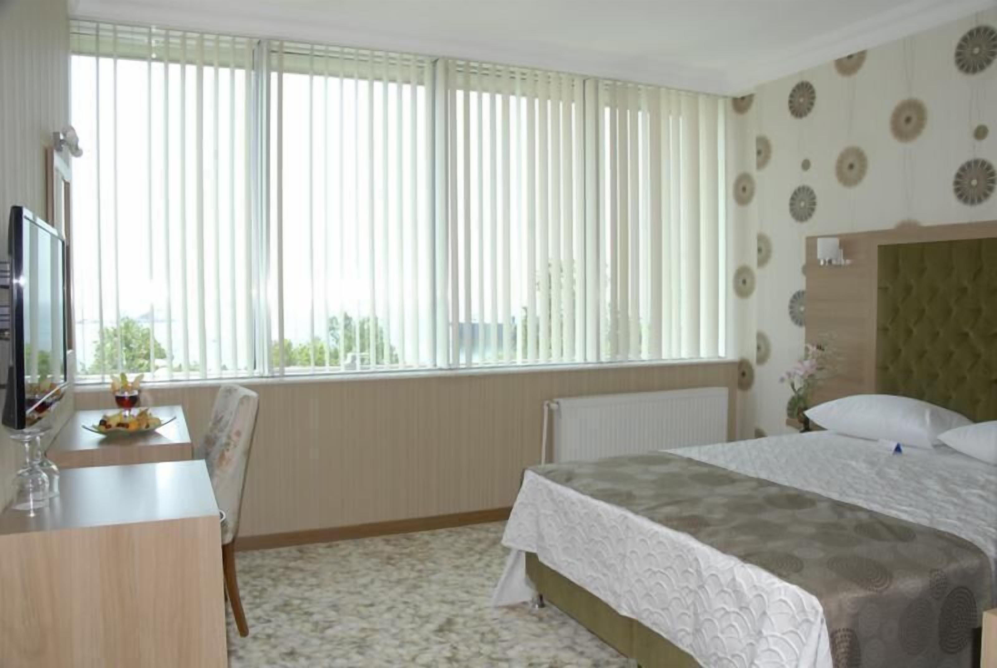 Premium bedding, minibar, in-room safe, soundproofing