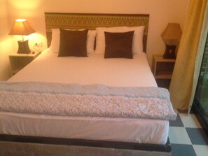 Food court - New Season (Khanom)