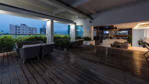 Terrace/patio - Naki Suites at Silvertown (Phnom Penh)