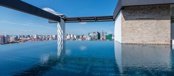 Naki Suites at Silvertown