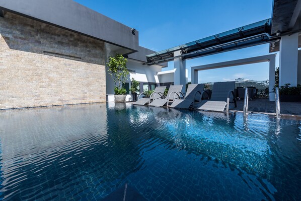 Indoor pool, outdoor pool