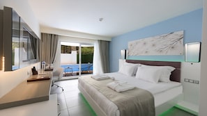 Superior Room, Pool Access (Swimup) | Minibar, in-room safe, desk, free WiFi - Flora Garden Ephesus Hotel Kusadasiot (Kusadasi)