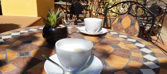 L'ARANCETO&STILNOVO GUEST HOUSE DI TOKA ALFONS