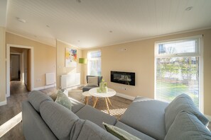 Chalet (Hackfort 6) | Wohnbereich | Fernseher