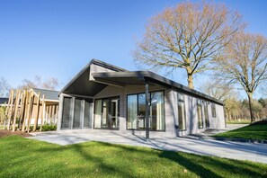 木屋 (Hackfort 6) | 婴儿床、床单