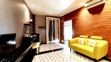 ห้องสวีท, 1 ห้องนอน | 1 ห้องนอน, โต๊ะทำงาน, Wi-Fi ฟรี, ผ้าปูที่นอน