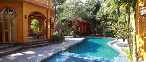 Outdoor pool, sun loungers