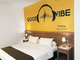 设计开间, 1 张特大床 | 办公桌、免费 WiFi