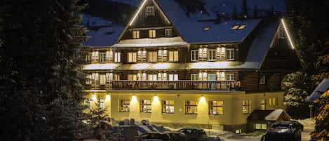 Front of property – evening/night