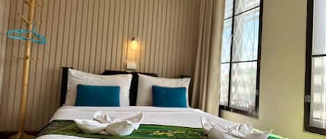 Standard Double Room | Desk, free WiFi, bed sheets