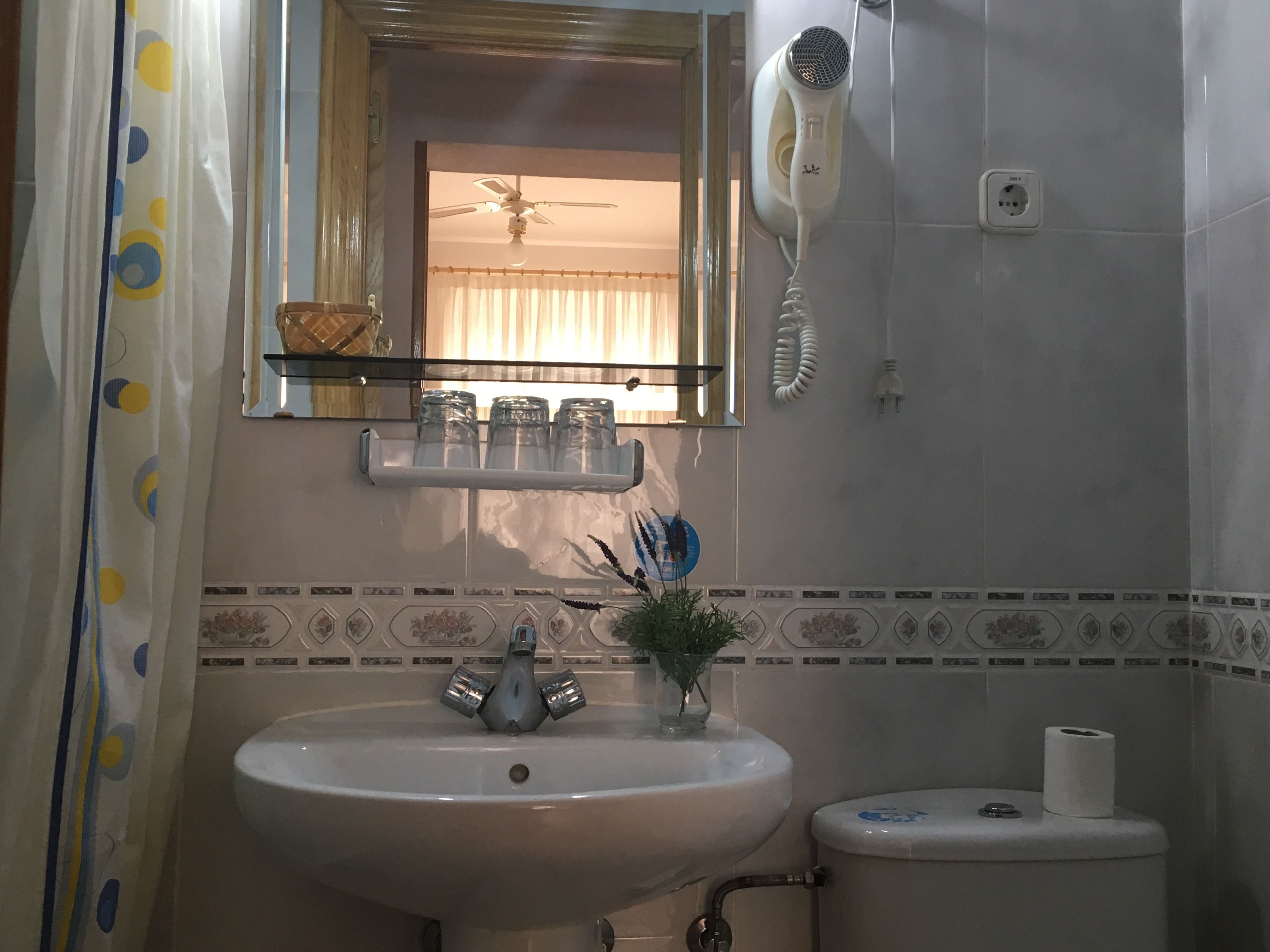 Photo - Hostal R. Lido