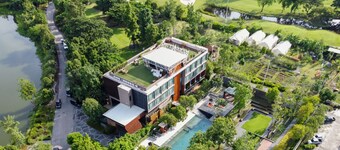 North Hill City Resort