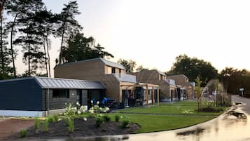 Decoración personalizada, muebles diferentes y wifi gratis