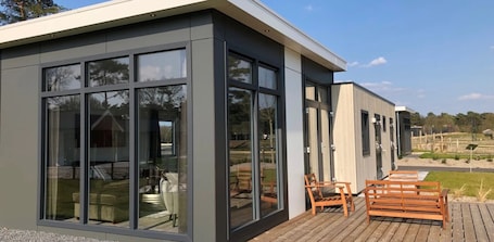 Pavilion 4 | Individually decorated, individually furnished, free WiFi, bed sheets