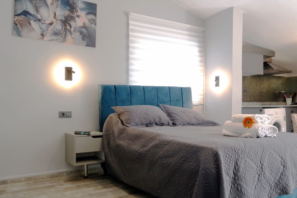 loft, terrace suite | premium bedding, in-room safe, desk, soundproofing