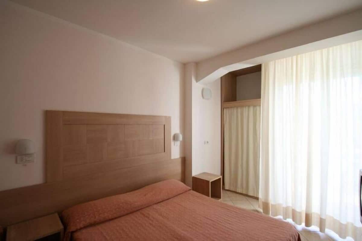 Coffres-forts dans les chambres, bureau, chambres insonorisées