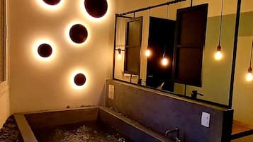 Rom – exclusive | Minibar, strykejern/-brett, wi-fi (inkludert) og sengetøy