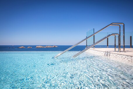 Royal Blue Hotel - view 2