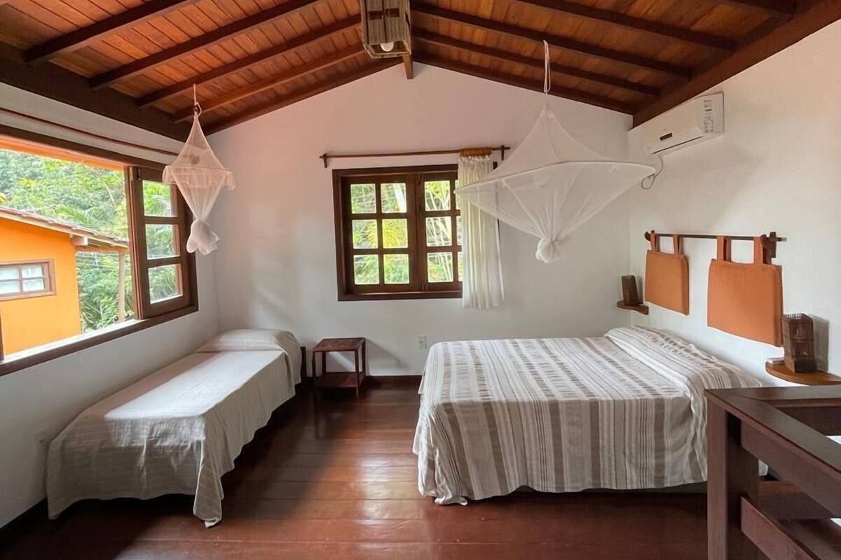 Family Chalet (Quintuplo) | Premium bedding, minibar, iron/ironing board (on request), free WiFi